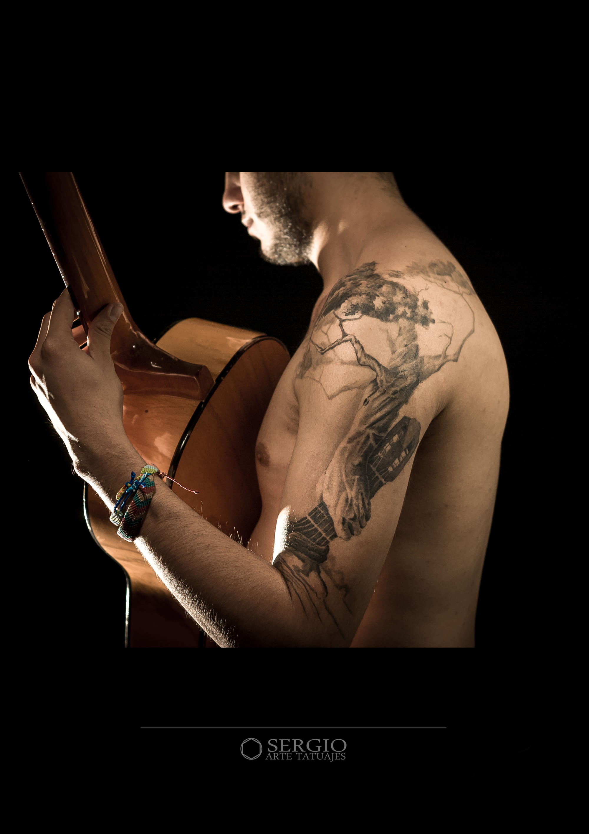 Guitarra árbol, tatuaje